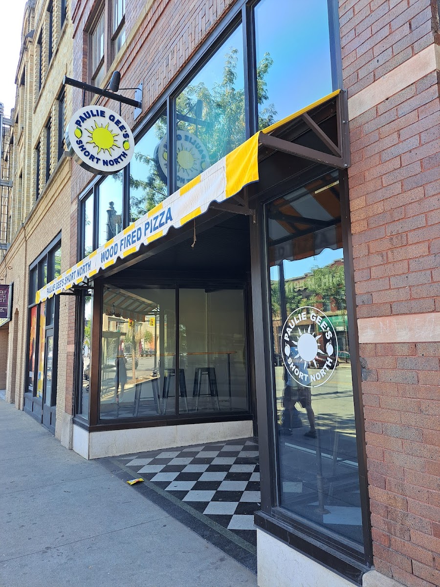 Paulie Gee's